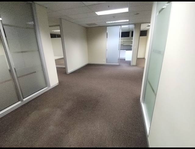 154M² BUILDING TO LET IN CAPE TOWN CITY CENTRE